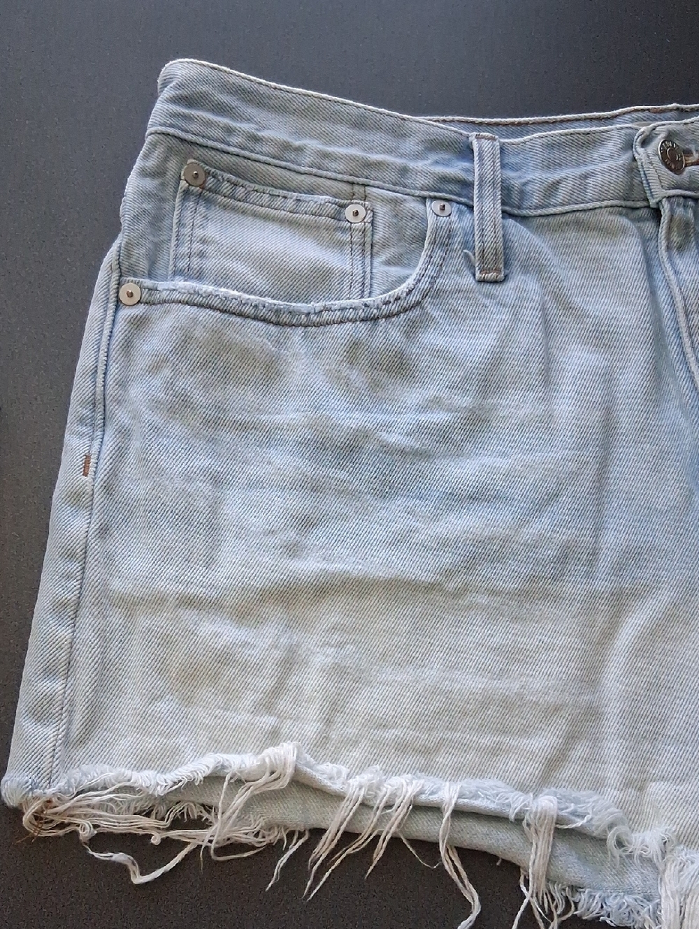 Madewell Relaxed Denim Shorts Light Wash Raw Hems 31 - Picture 3 of 10